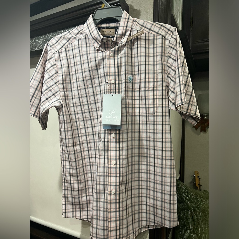 Ariat Wrinkle Free Button Up Shirt (Classic Fit)